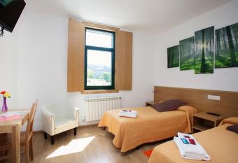 Complexo Xacobeo has Balcony rooms