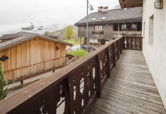Villa Lacedel - Stayincortina has Balcony rooms
