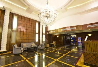 Valencia Hotel Suites allows 18 year olds to book a room