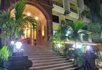 Rivasa Resort Beach Walk allows 18 year olds to book a room