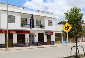 Hotel Abadia allows 18 year olds to book a room