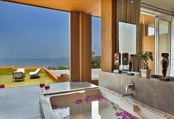 Red Thread Vagator allows 18 year olds to book a room