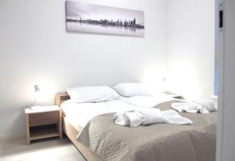 Bedroom Apartments allows 18 year olds to book a room
