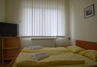 Apartments Tanja has Smoking/Balcony rooms