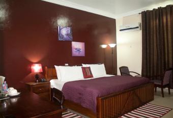 Grand Star Hotel allows 18 year olds to book a room