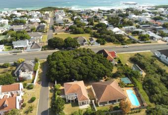 Milkwood Lodge allows 18 year olds to book a room