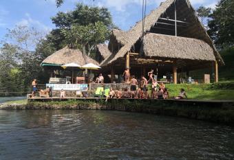 El Retiro Lanquin has Balcony rooms