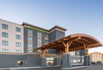 Hotel 11 by Sonesta allows 18 year olds to book a room