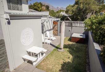 Chapman s Peak Bed and Breakfast allows 18 year olds to book a room