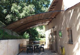 Holiday Home le c  ur bois   allows 18 year olds to book a room