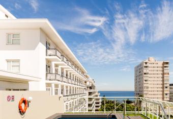 Protea Hotel by Marriott Cape Town Sea Point has Balcony rooms