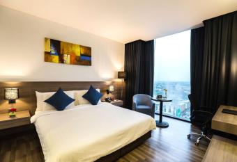 Best Western Plus Wanda Grand Hotel allows 18 year olds to book a room