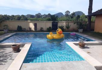 Khanom Garden Suite has Balcony rooms