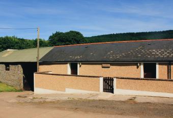 Taff Trail Bunkhouse allows 18 year olds to book a room
