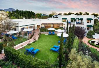 Majeka House has Balcony rooms