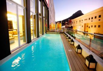 Protea Hotel Fire & Ice by Marriott Cape Town has Balcony rooms