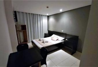 Hotel Golden Vilage Vila Maria allows 18 year olds to book a room