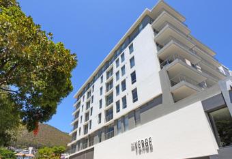 The Verge Aparthotel by Totalstay has Balcony rooms