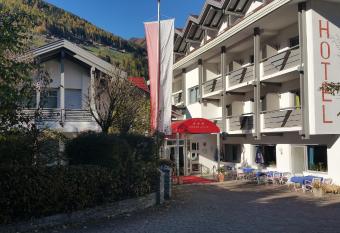 Hotel Tiroler Adler has Balcony rooms