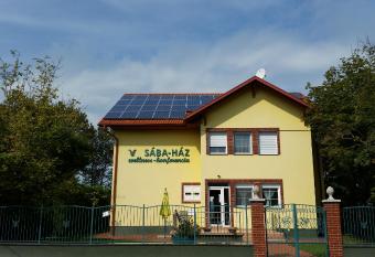 S  ba-H  z has Balcony rooms