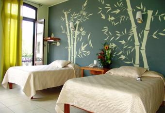 Hotel Plaza Queretaro has Balcony rooms