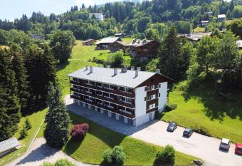 R  sidence Le Relax - Meg  ve Centre has Balcony rooms