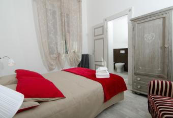 A Casa di Lu Na has Balcony rooms