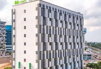 Ibis Styles Accra Airport allows 18 year olds to book a room