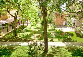 Lantana Garden has Balcony rooms