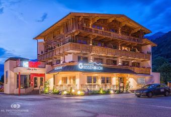 Hotel Giessenbach has Balcony rooms