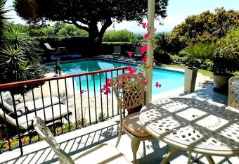 De Wingerd Wijnland Lodge has Balcony rooms