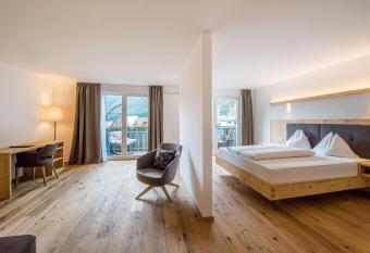 Hotel Fronza has Balcony rooms