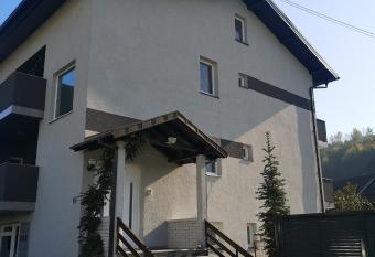 Apartment Grgic has Balcony rooms