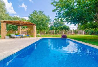 Ses Tendes has Balcony rooms