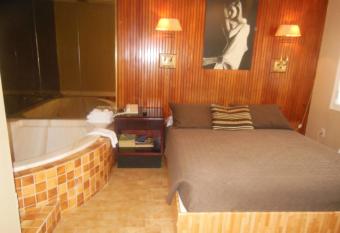 Motel LE Paysan allows 18 year olds to book a room