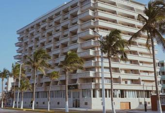 Hotel Royalty has Balcony rooms