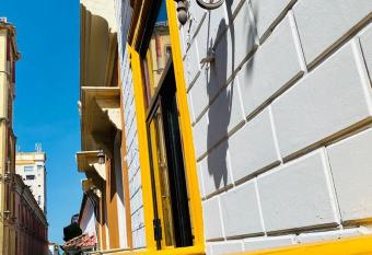 Hotel El Viajero #2 allows 18 year olds to book a room