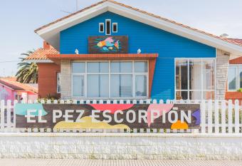El Pez Escorpion allows 18 year olds to book a room