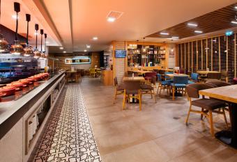 Holiday Inn Istanbul - Kadikoy, an IHG Hotel has Smoking rooms