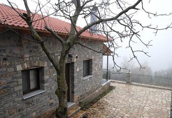 Oreini Nafpaktia Houses allows 18 year olds to book a room