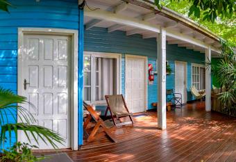 Secret Garden Iguazu allows 18 year olds to book a room