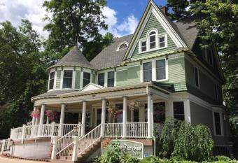 The Ginkgo Tree allows 18 year olds to book a room