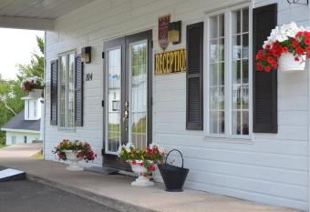 H  tel Maison Blanche has Balcony rooms