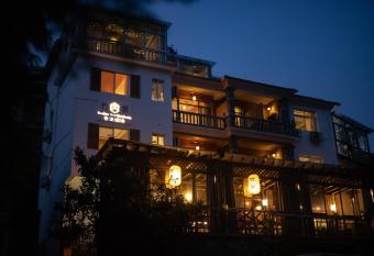 Moganshan Bamboo View Guesthouse has Balcony rooms