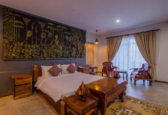 Samnak Lounge has Balcony rooms