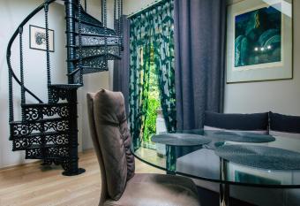 Apartamenty Jab  onowa has Balcony rooms