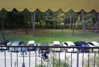 Hotel Delhy has Balcony rooms