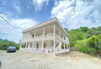 Edo s House has Balcony rooms
