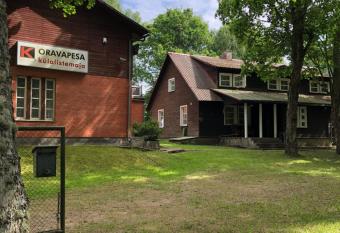 Oravapesa Guest House has Balcony rooms