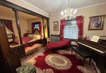 Bed and Breakfast Hearts Desire has Balcony rooms